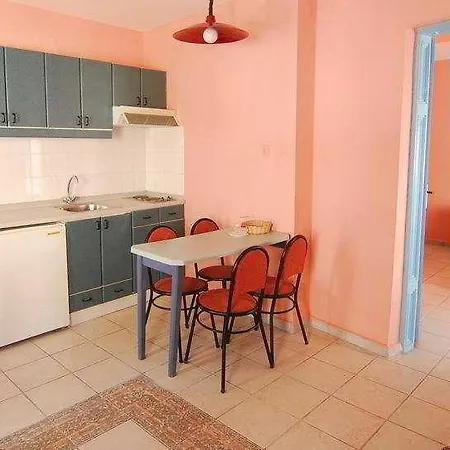 Ξενοδοχείο με διαμερίσματα Akdeniz 3*