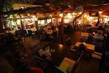 Akdeniz Apart Otel 3*
