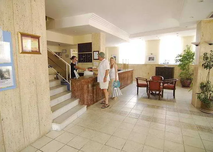 Akdeniz Aparthotel Kusadası